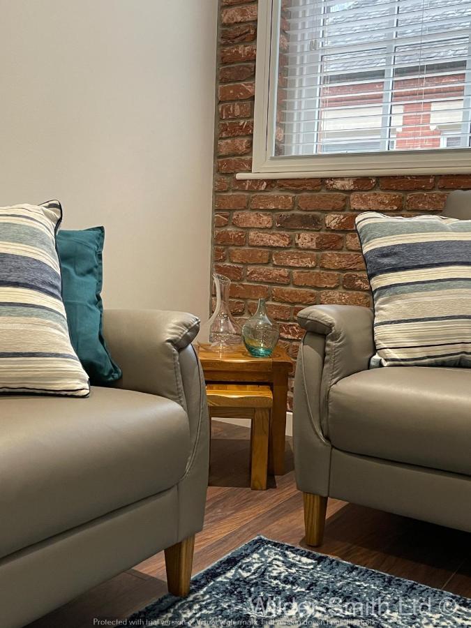 Stylish 2-Bed Luxury Apartment In Nottingham City Exterior photo